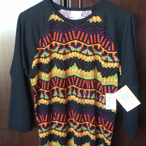 LuLaRoe Tops - LulaRoe NWT women’s top size M Randy